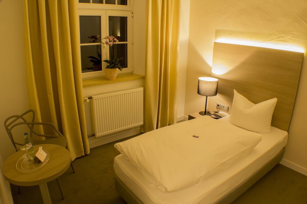 Garni Hotel Schmaus Viechtach Rum bild